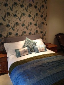 Dolfannog Fach bed