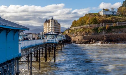 Why Llandudno Is the Ideal Base for Exploring North Wales